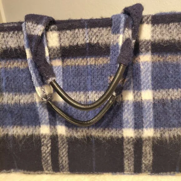 H&M Plaid Wool Tote Bag – Blue, Navy & White Check | Cozy Winter Purse - Picture 4 of 10